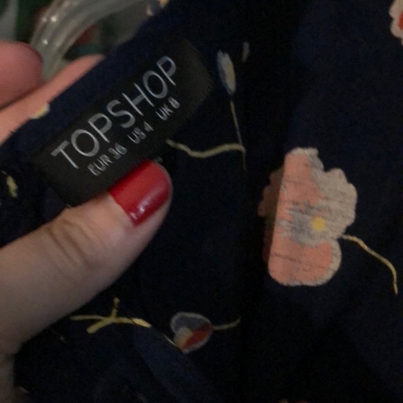 Floral sleeveless top - Picture 4 of 4